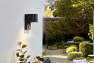 Zunanje stenske svetilke Zunanje stenske svetilke